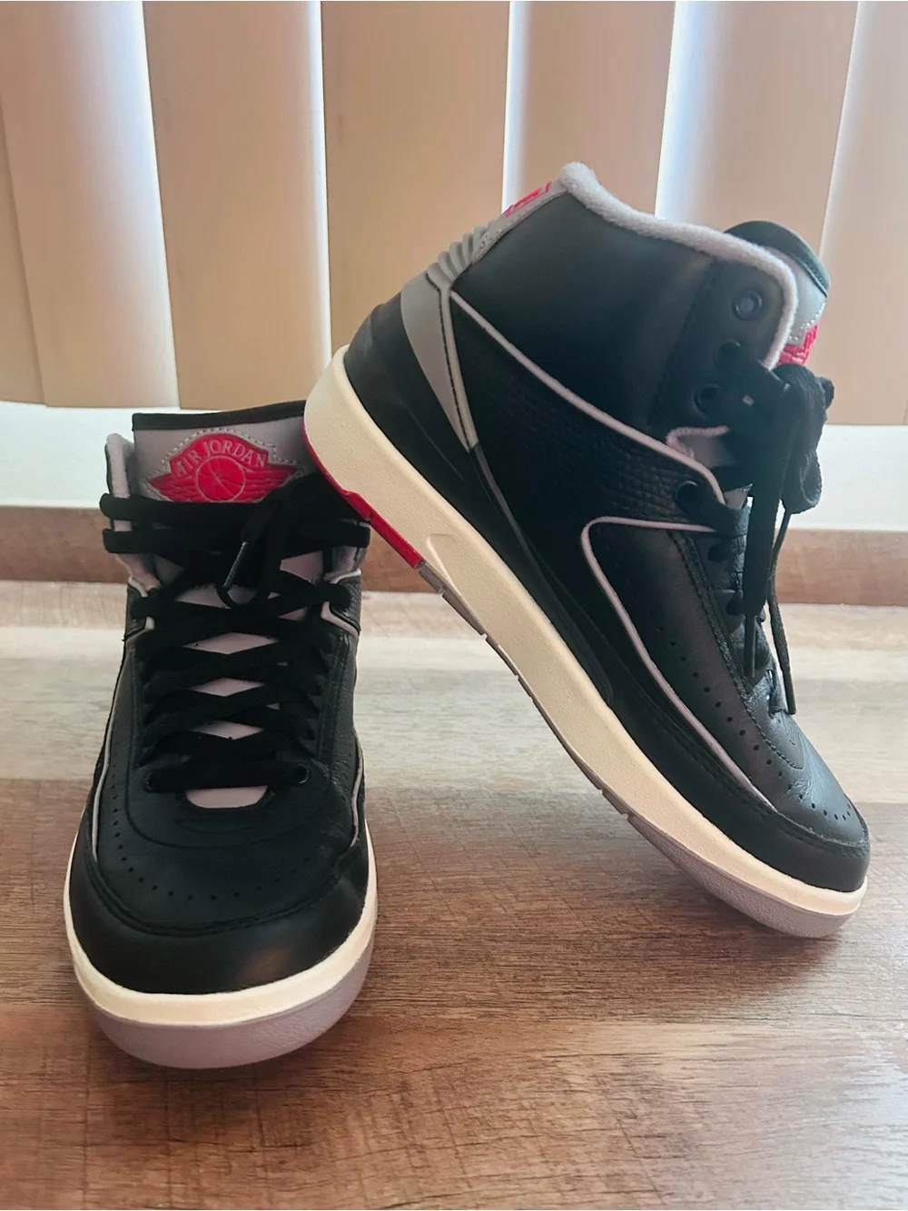 Nike Air Jordan Kids 2 Retro GS Black/Cement Grey/Red DQ8562-001 Sneakers/ 4.5Y